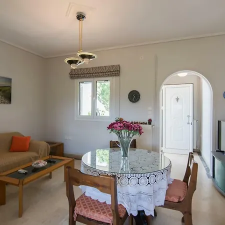 Holiday home Emerald House *